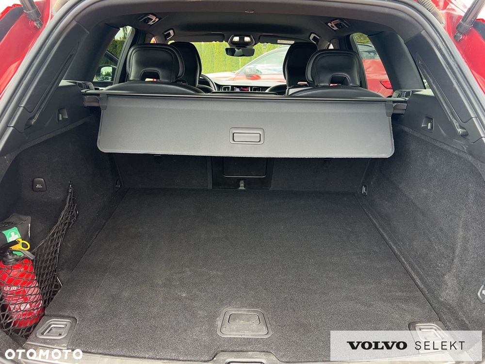 Volvo XC 60 B4 D AWD R-Design - 23