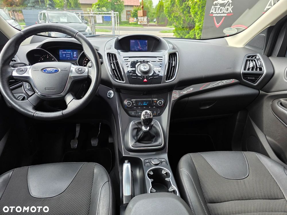 Ford Kuga 2.0 TDCi 2x4 Titanium - 17