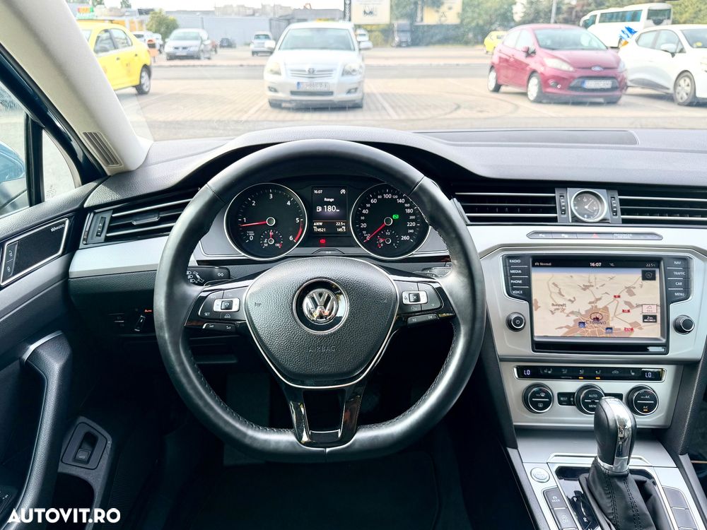 Volkswagen Passat - 6