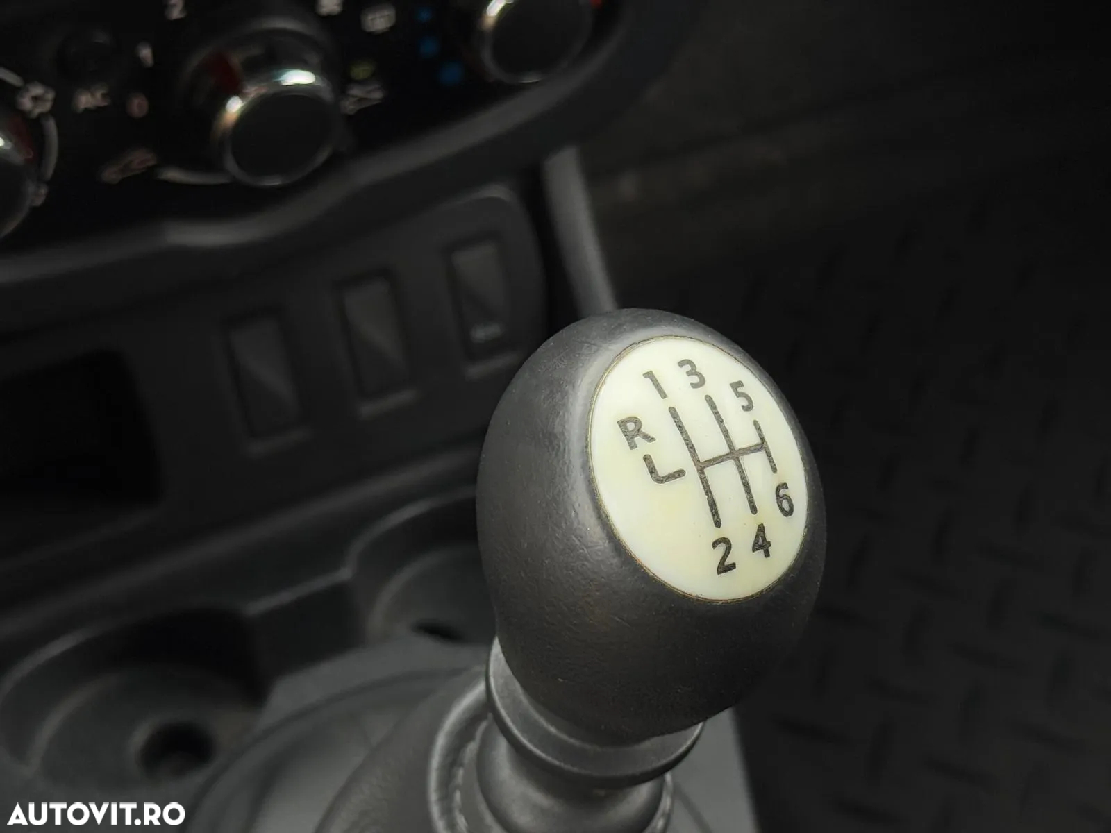 Dacia Duster 1.5 dCi 4x2 Ambiance - 28