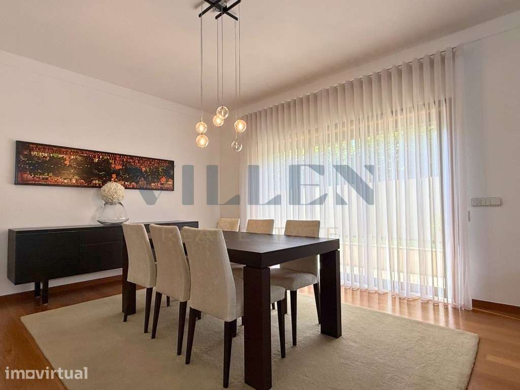 Moradia Exclusiva com Jardim, 2 Suítes e Salão de Convívio - Grande imagem: 5/49
