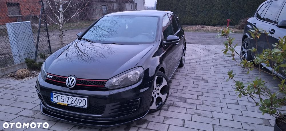 Volkswagen Golf ver-2-0-tsi-gti - 11