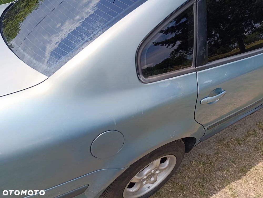 Volkswagen Passat 1.8 - 7
