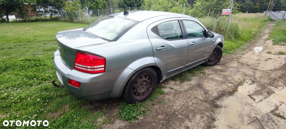 Dodge Avenger 2.0 SE - 5