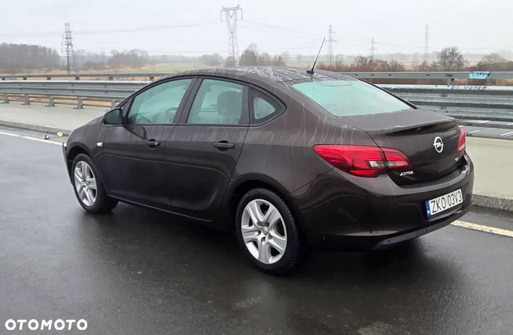 Opel Astra 1.7 CDTI Business - 4