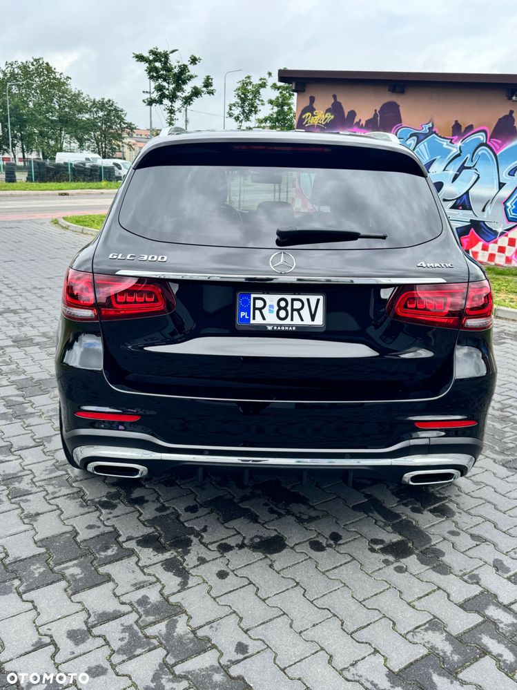 Mercedes-Benz GLC - 4