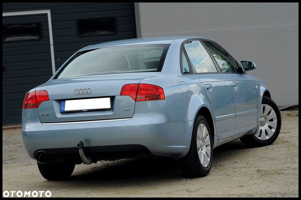 Audi A4 Limousine - 14