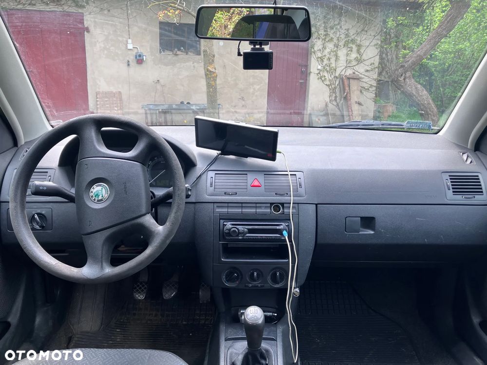 Skoda Fabia 1.4 16V Active - 5