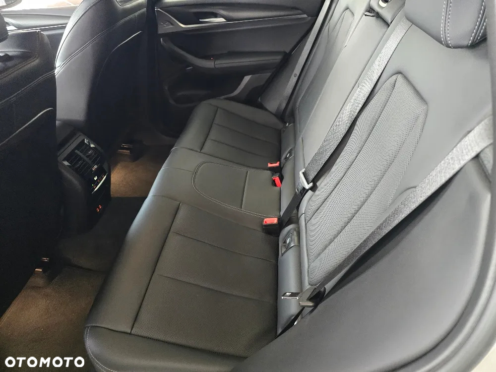 BMW X4 - 12