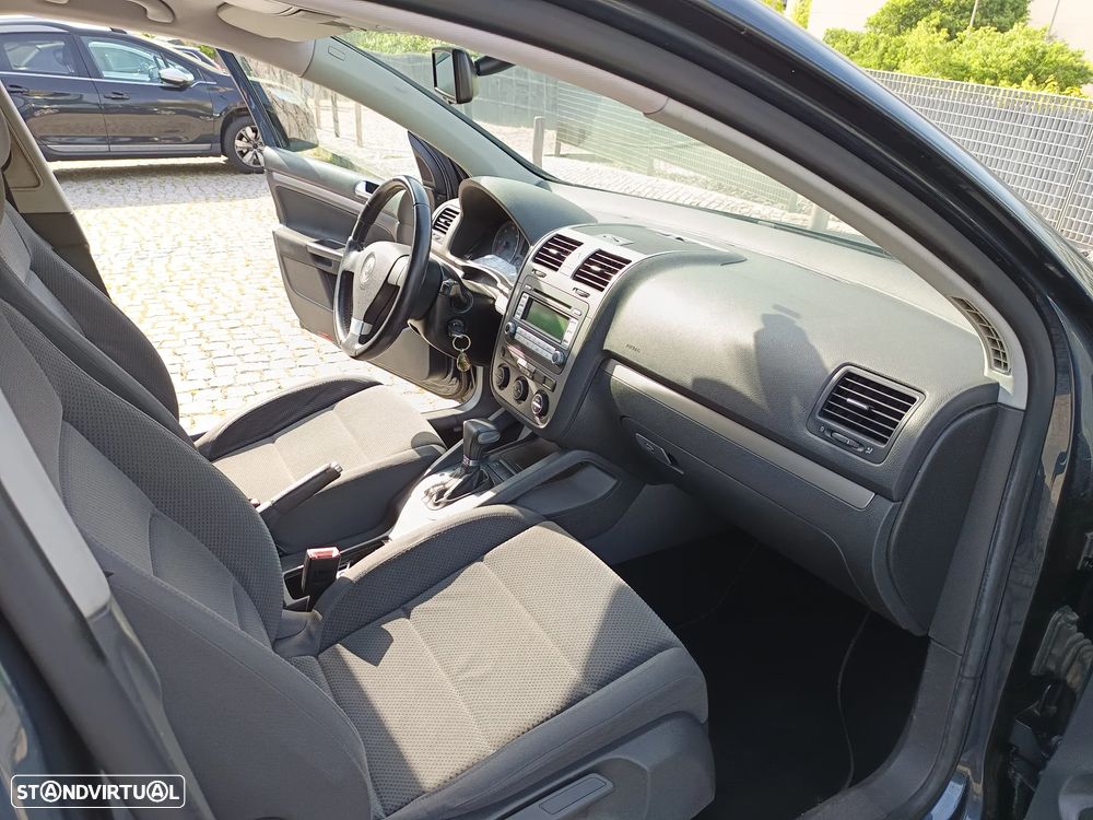 VW Golf 1.9 TDi Confortline DSG 7V - 37