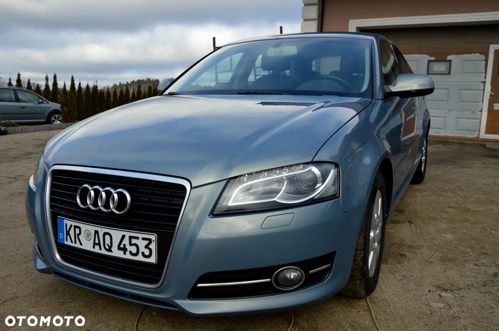 Audi A3 Sportback 1.6 TDI S line Sportpaket - 21