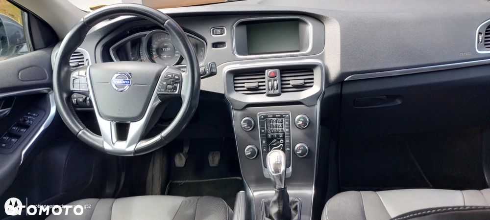 Volvo V40 D2 Momentum - 7