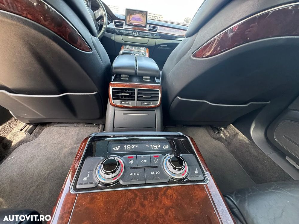 Audi A8 3.0 TDI DPF clean diesel quattro tiptronic Lang - 13
