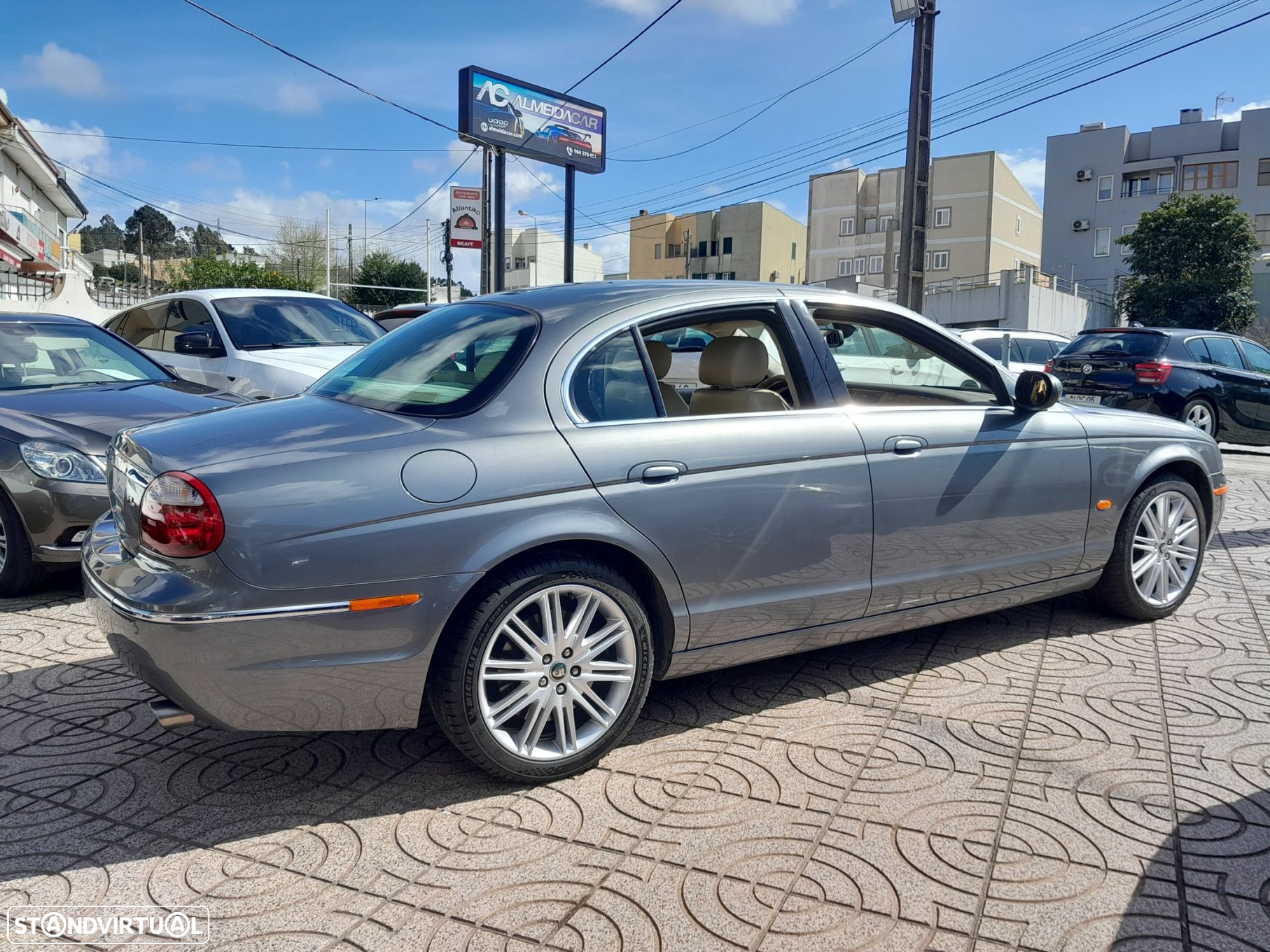 Jaguar S-Type 2.7 D V6 Executive Auto. - 7