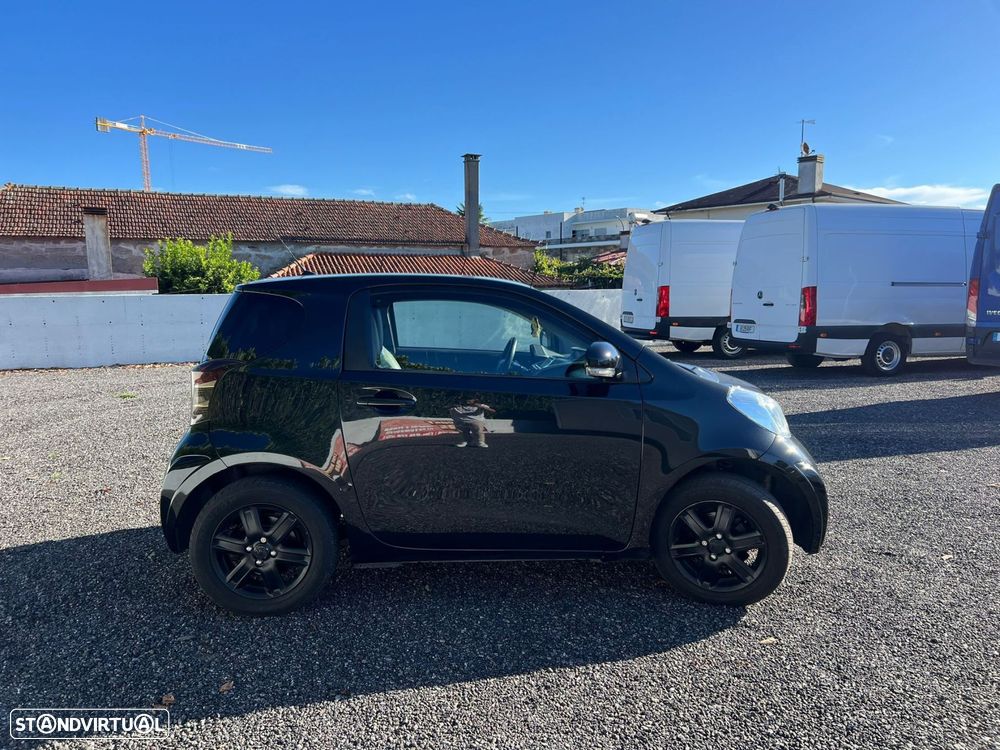Toyota iQ 1.4 D-4D - 10