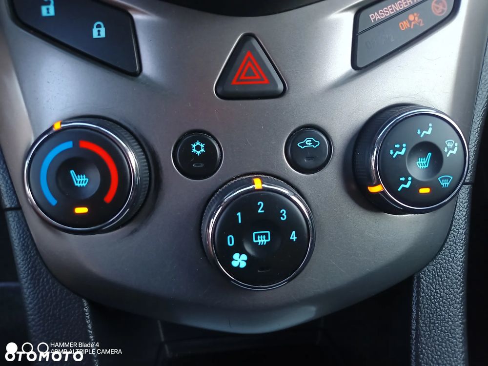Chevrolet Aveo 1.6 LTZ - 17