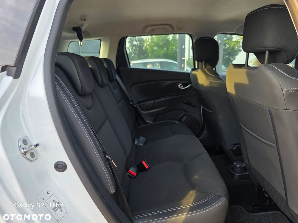 Renault Clio - 32