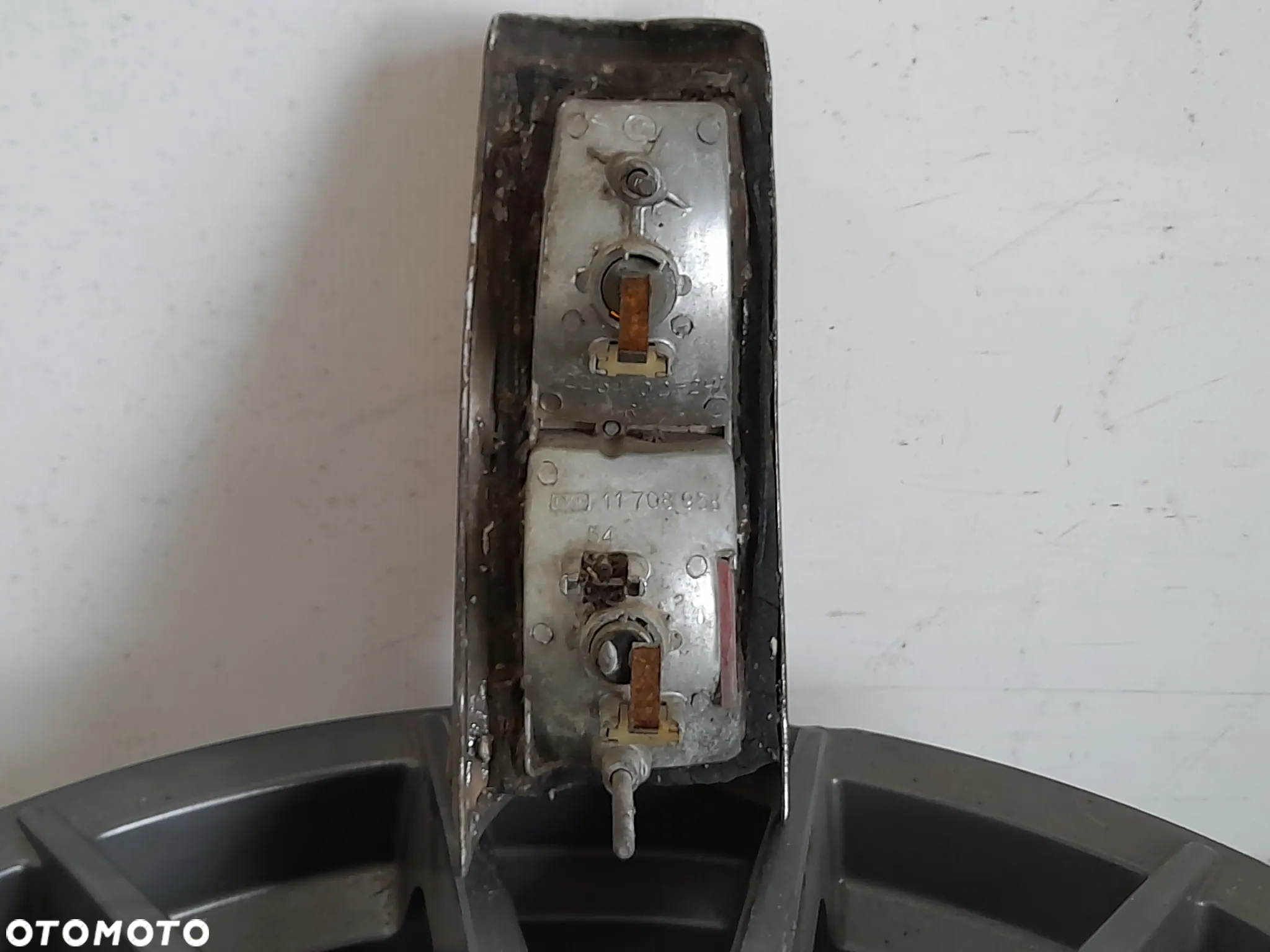 Lampa prawy tył Ford Taunus P7 P7b FoMoCo 11708958 - 5