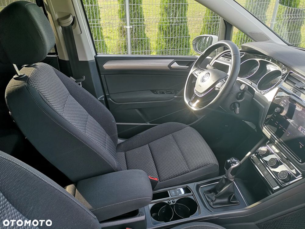 Volkswagen Touran 1.5 TSI EVO Comfortline - 11