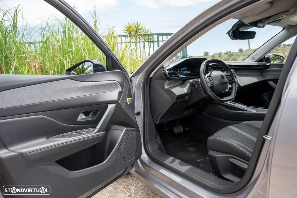 Peugeot 308 SW 1.6 Hybrid Allure e-EAT8 - 22