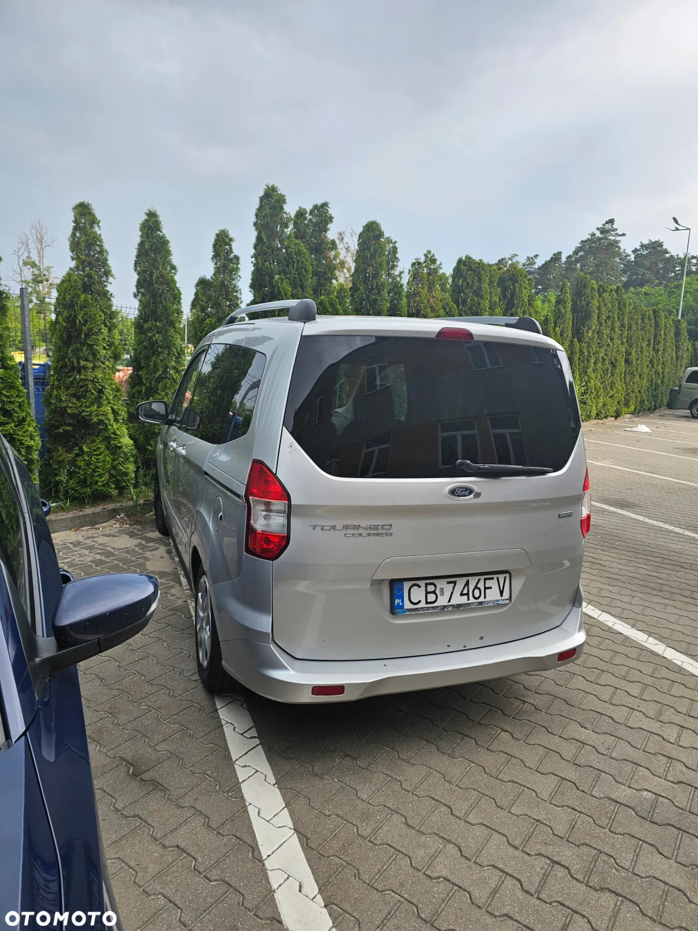 Ford Tourneo Courier 1.0 EcoBoost Ambiente - 2