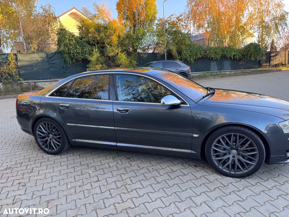 Audi S8 - 22