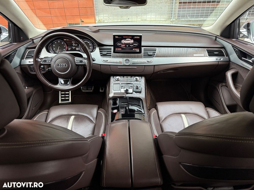 Audi S8 - 5