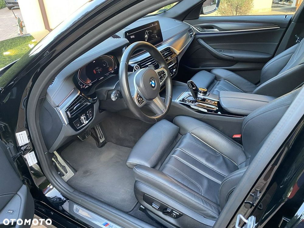 BMW Seria 5 530i GPF xDrive Sport - 28