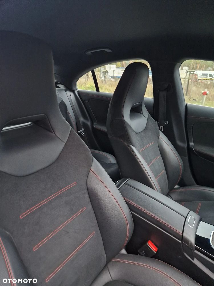 Mercedes-Benz CLA - 10