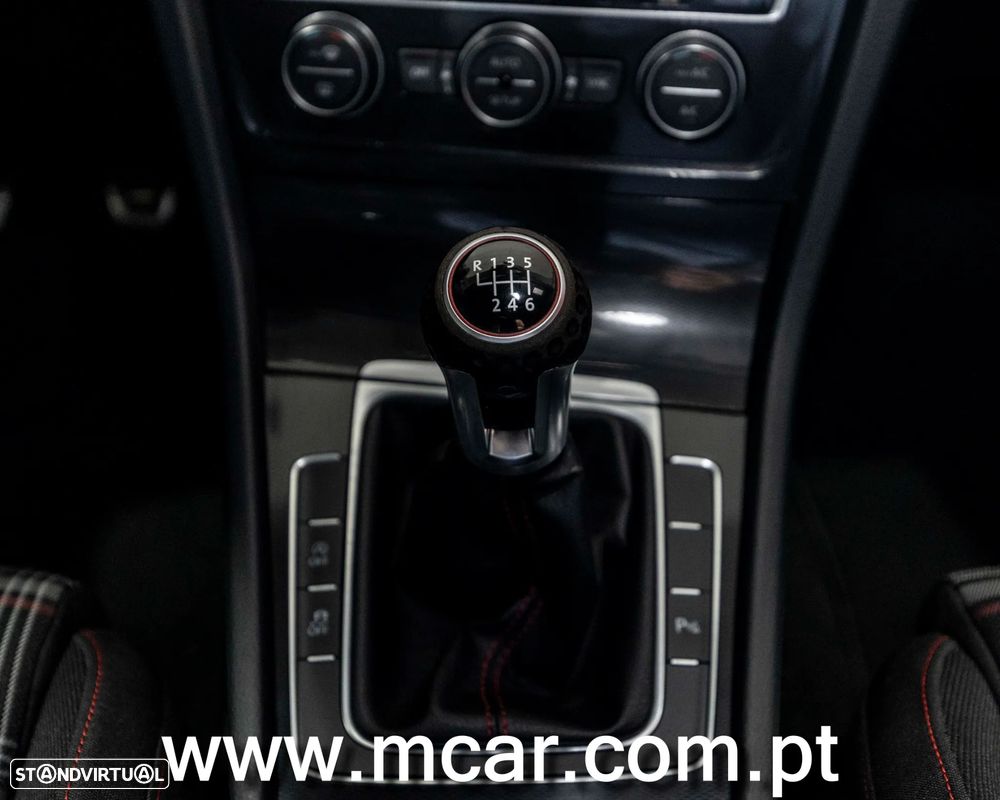 VW Golf GTI Performance BlueMotion - 15