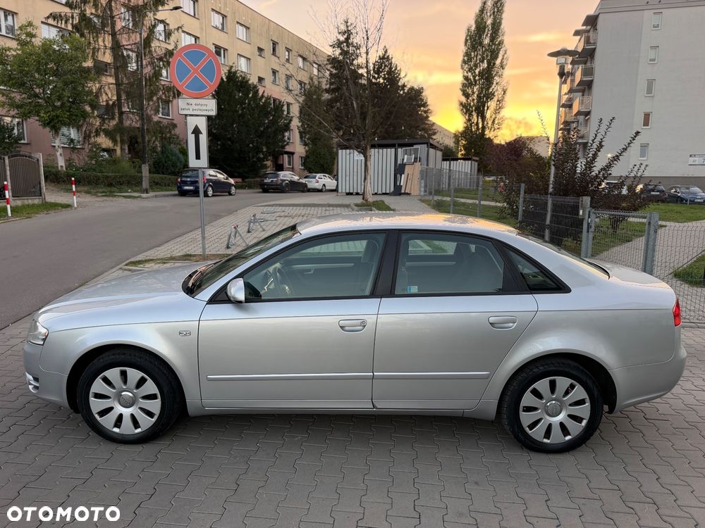 Audi A4 Limousine - 7