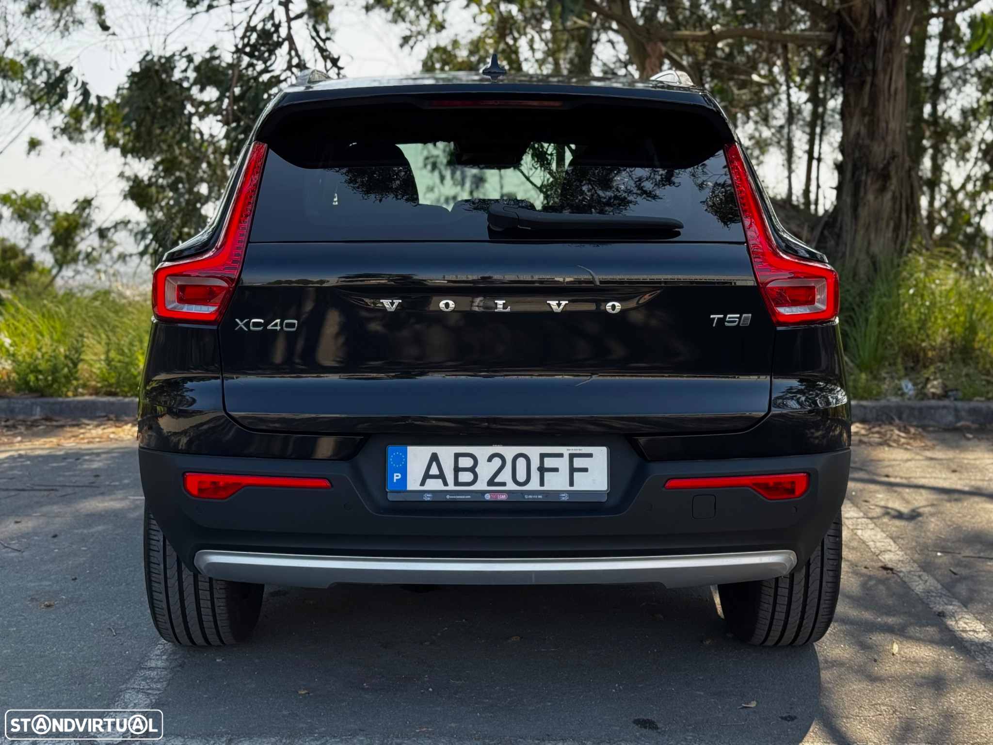 Volvo XC 40 1.5 T5 PHEV Momentum Plus - 32