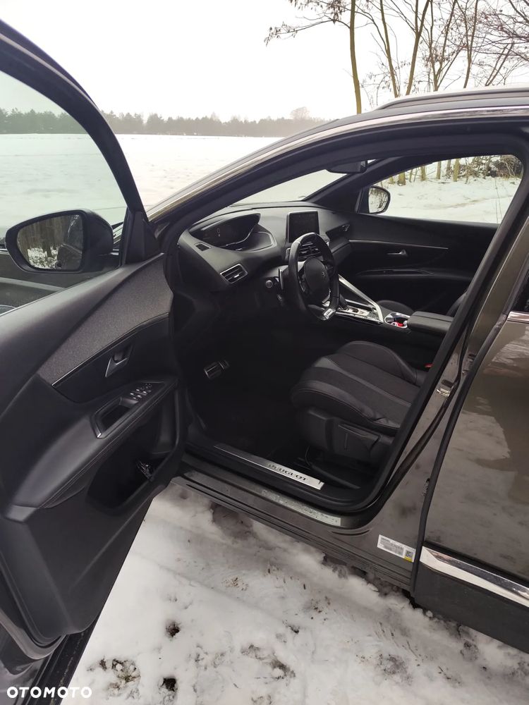 Peugeot 3008 1.2 PureTech GT Pack S&S EAT8 - 9