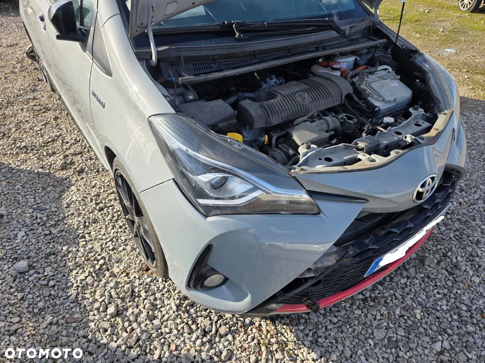 Toyota Yaris Hybrid 1.5 VVT-i GR Sport - 10