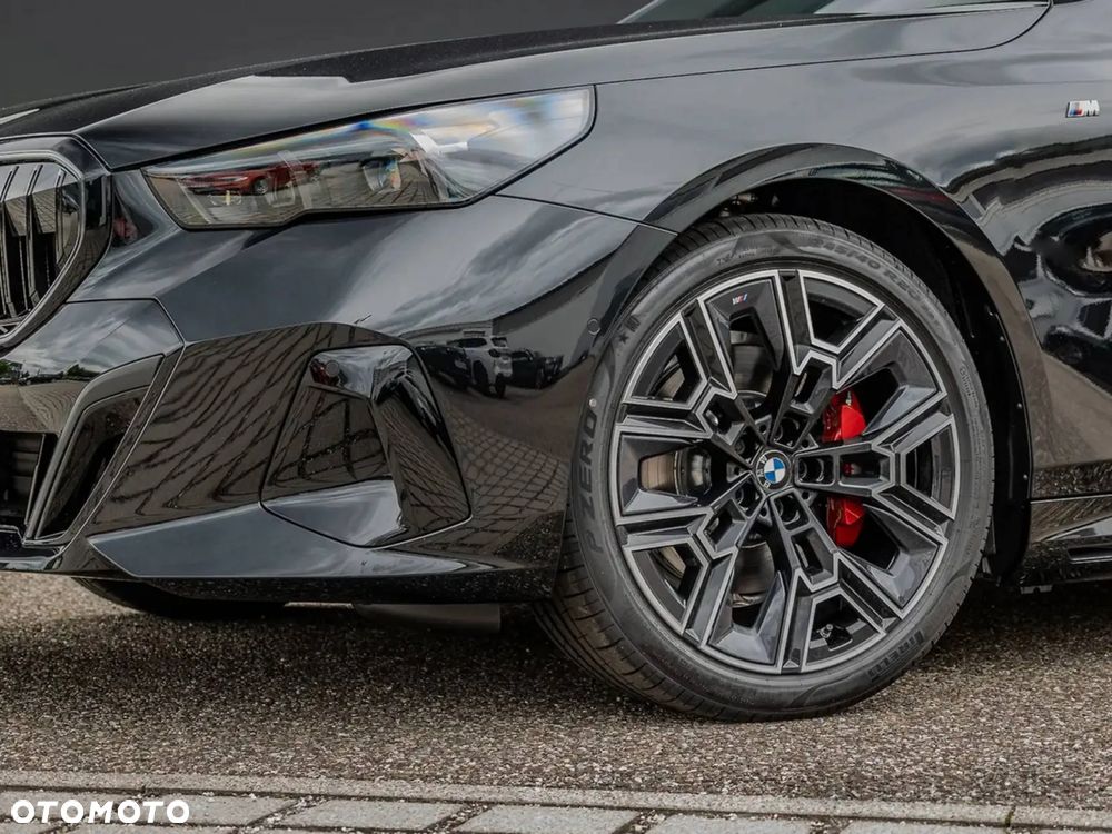 BMW Seria 5 520d xDrive mHEV M Sport - 3