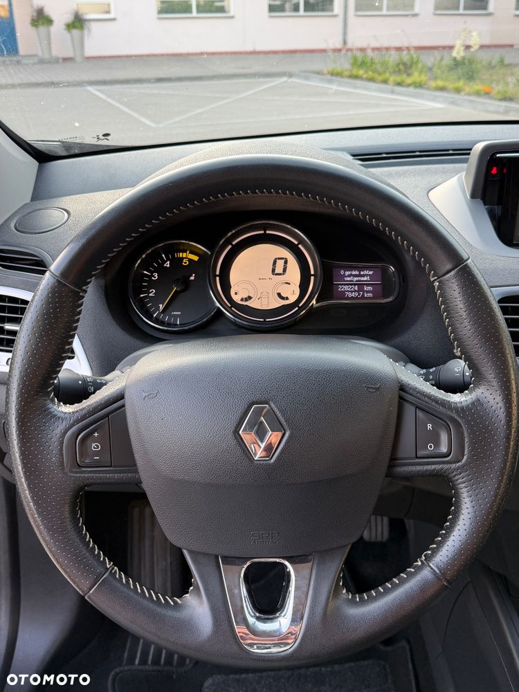Renault Megane ENERGY dCi 110 Start & Stopp Paris Business - 14