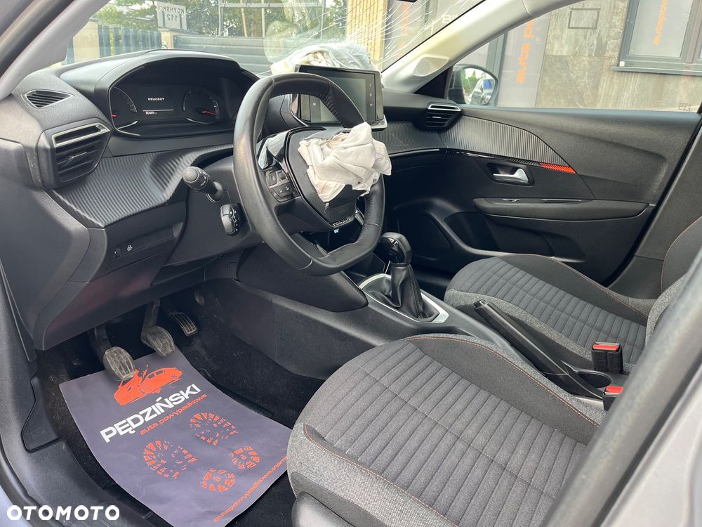 Peugeot 208 - 7