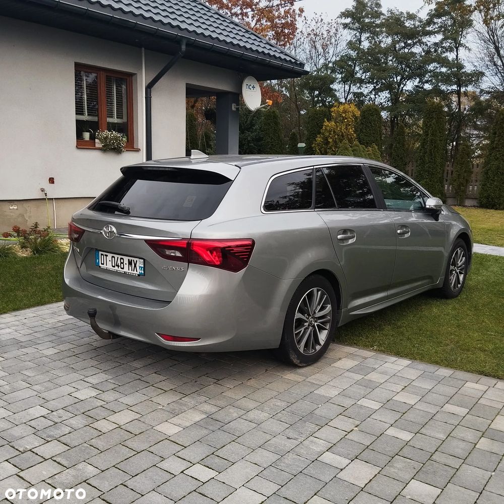 Toyota Avensis 2.0 D-4D Prestige - 10