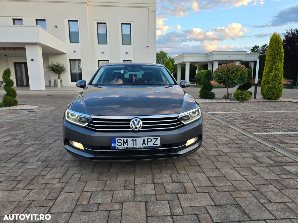 Volkswagen Passat 2.0 TDI DSG Comfortline - 36