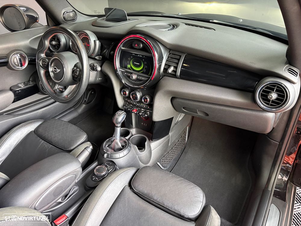 MINI 3 Portas Cooper SD Aut. - 17