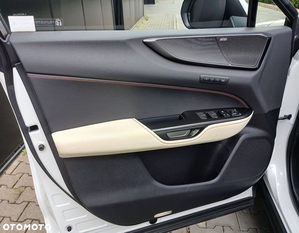 Lexus NX 350h Omotenashi AWD - 17