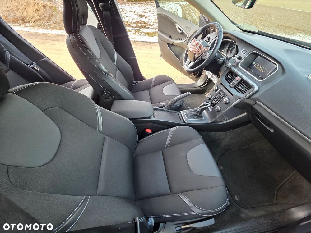 Volvo V40 D2 Geartronic Linje Svart - 13