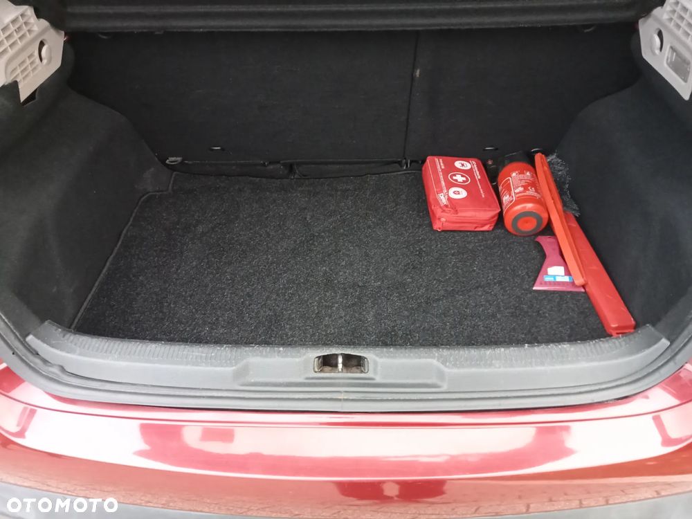 Peugeot 207 1.4 16V Trendy - 20