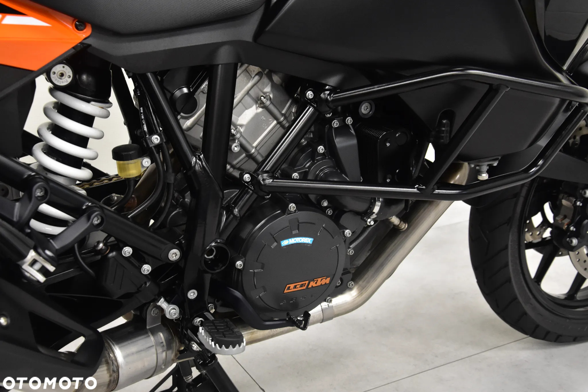 KTM Adventure - 24