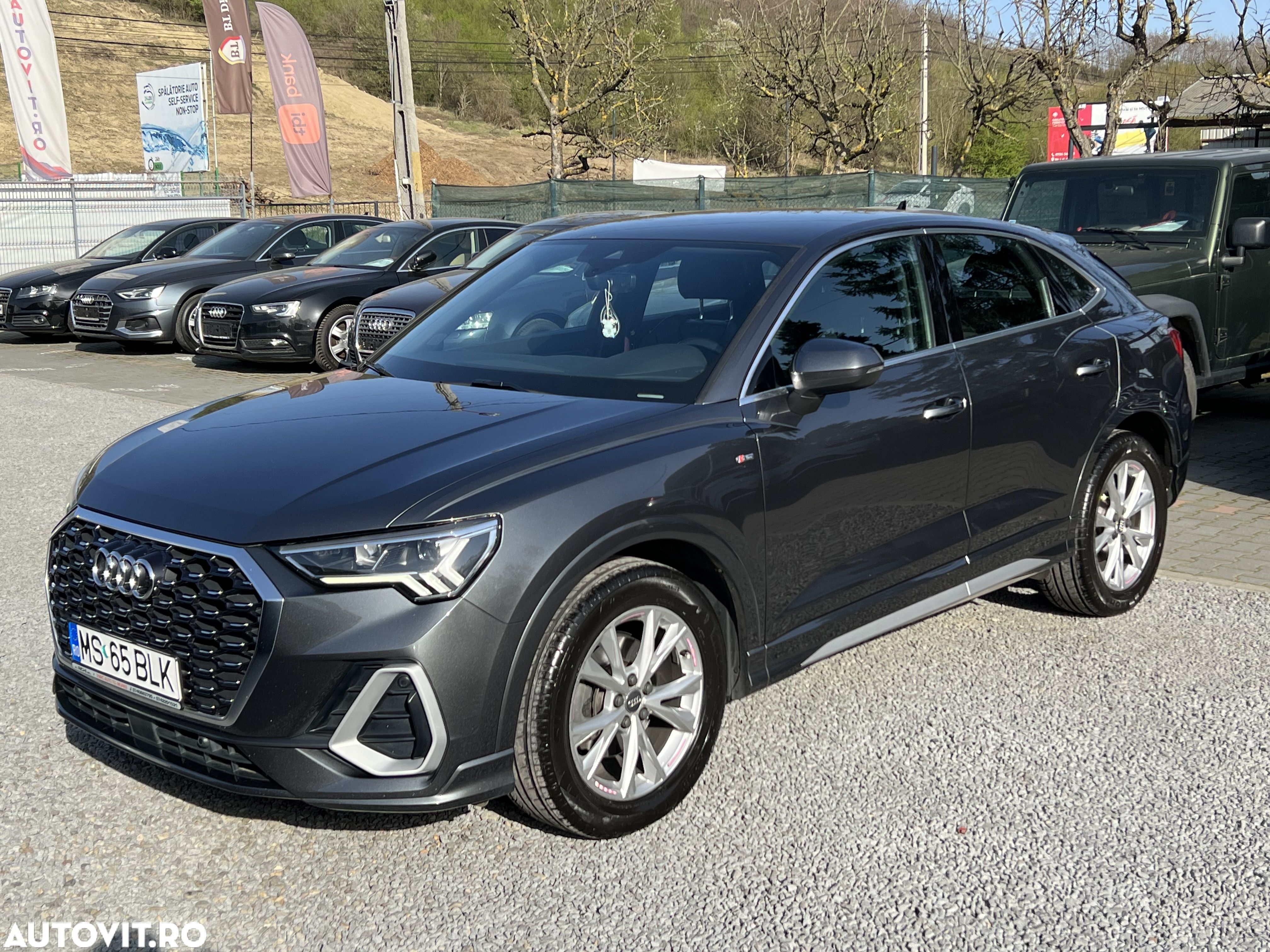 Audi Q3 2.0 35 TDI S tronic S Line - 1