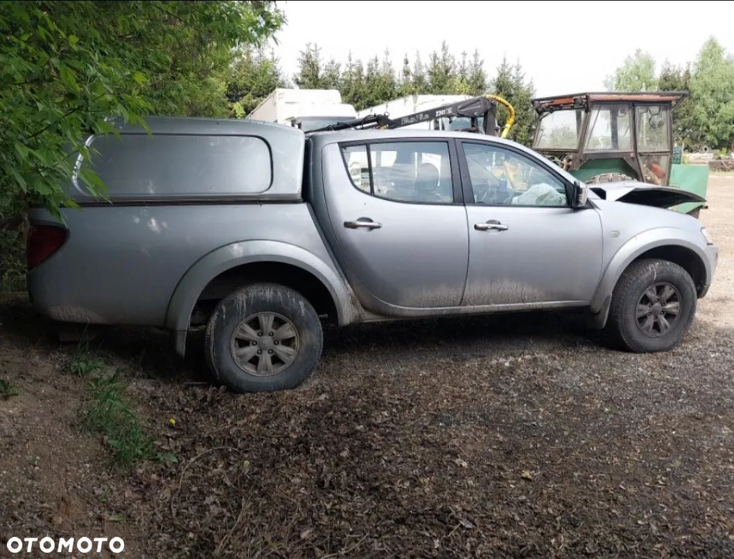 Mitsubishi L200 - 1