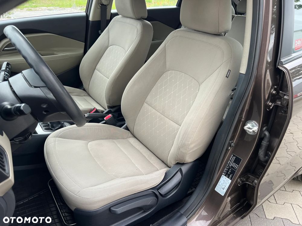 Kia Rio 1.4 M - 9