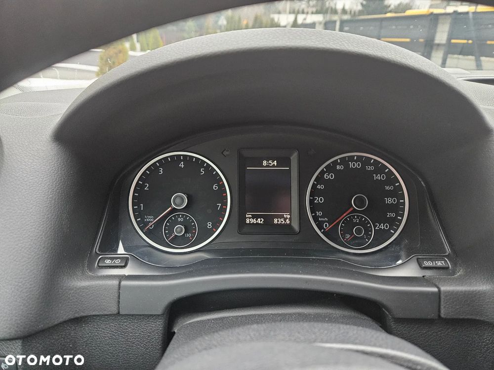 Volkswagen Tiguan - 19