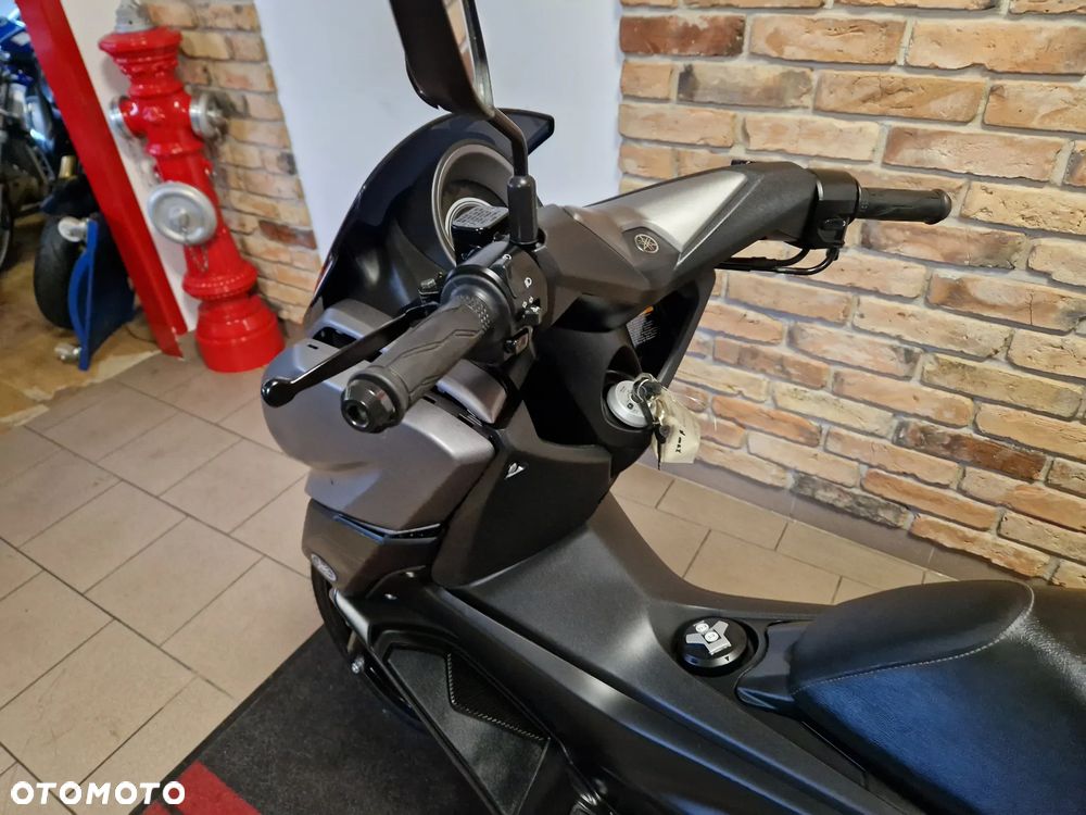 Yamaha NMAX - 29