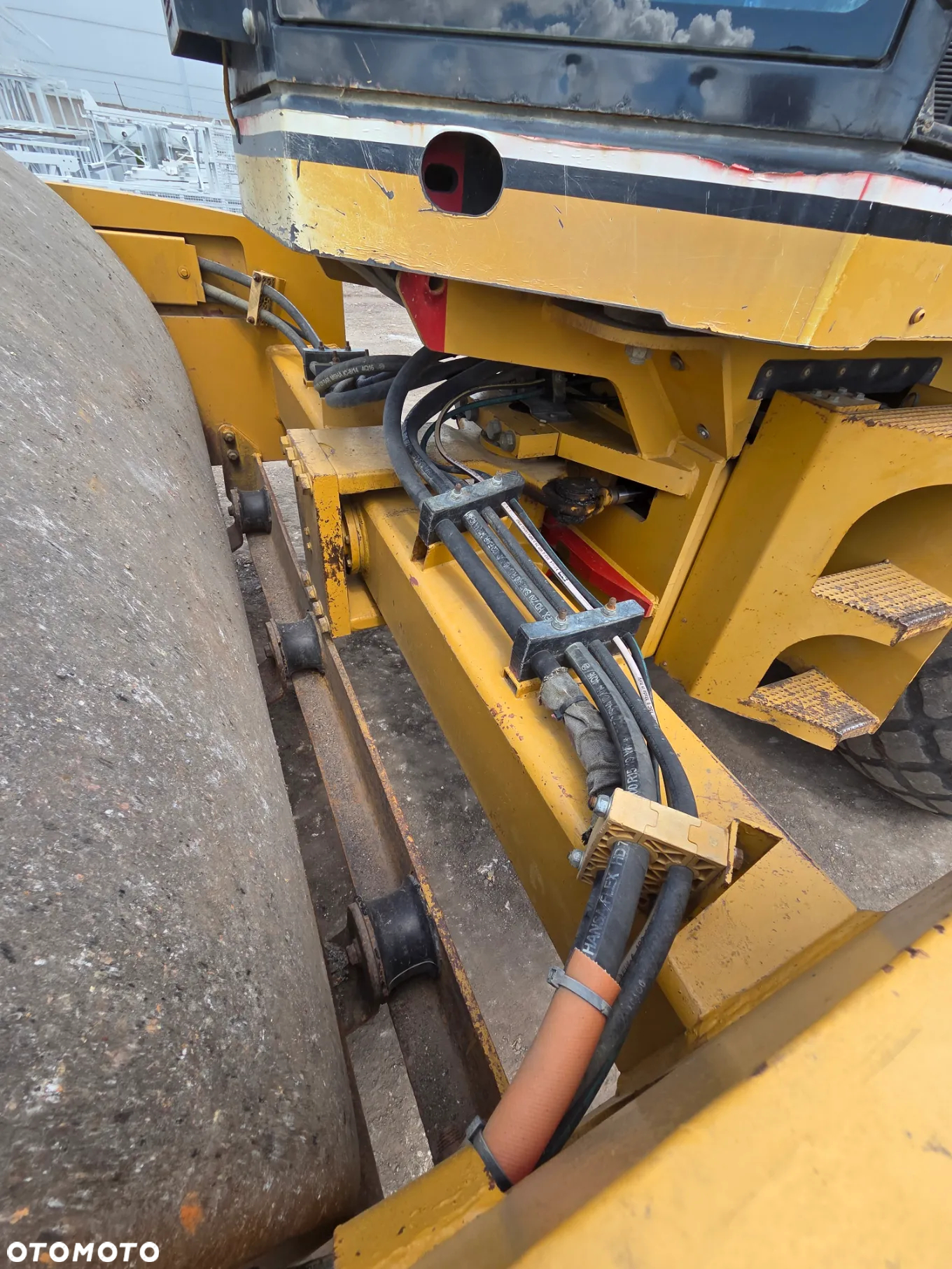 Caterpillar CAT 663 E - 8